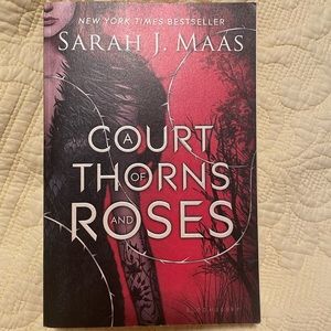 A Court Of Thorns and Roses, Sarah J Maas